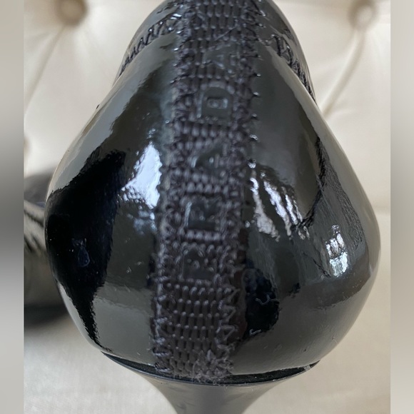 Black Prada Patent Leather Ballet Style Round Toe 3 Inch Heel Size 8 - Picture 11 of 12